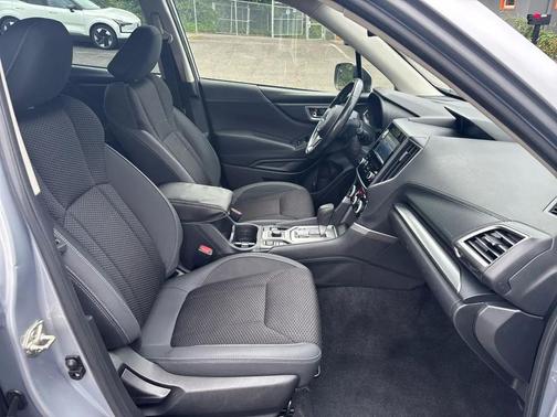Ice Silver Metallic 2020 Subaru Forester Premium