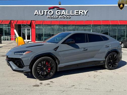 2023 Lamborghini Urus S
