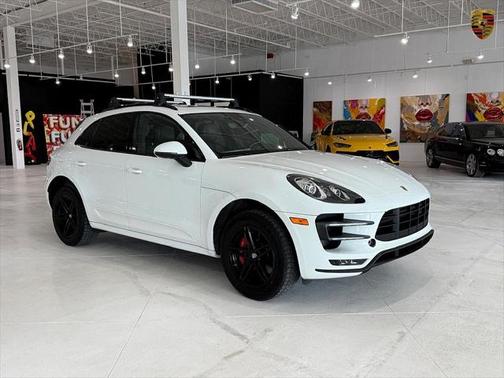 2017 Porsche Macan Turbo
