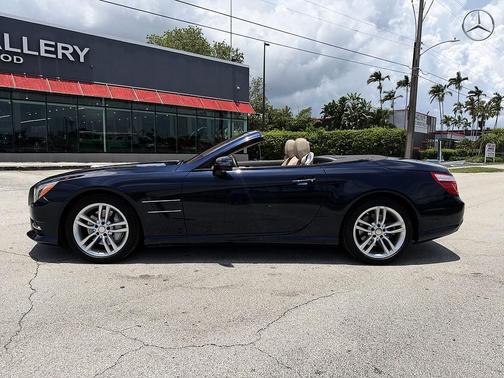 Lunar Blue Metallic 2016 Mercedes-Benz SL-Class