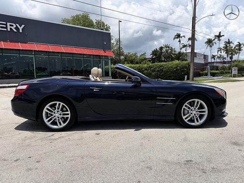 Lunar Blue Metallic 2016 Mercedes-Benz SL-Class