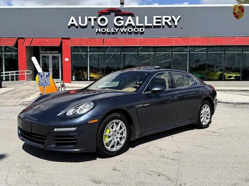 Yachting Blue Metallic 2014 Porsche Panamera 4