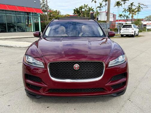 2017 Jaguar F-PACE 35t Prestige