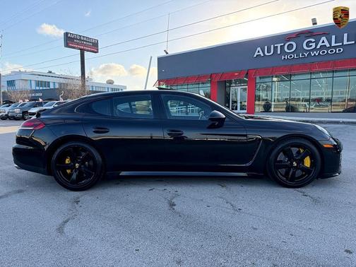 2015 Porsche Panamera Turbo S