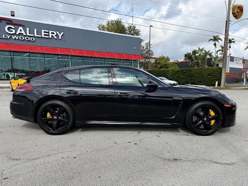 2015 Porsche Panamera Turbo S