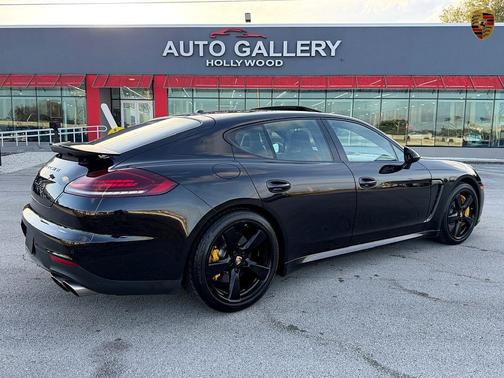 2015 Porsche Panamera Turbo S