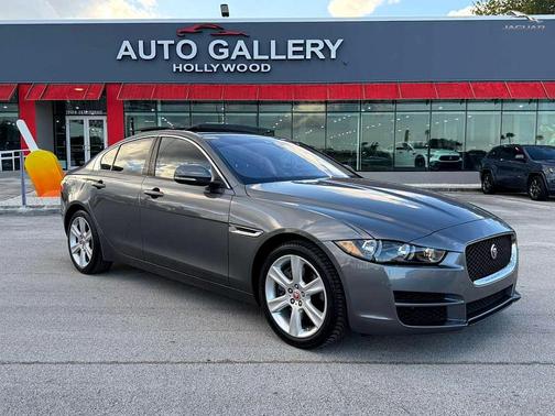 2018 Jaguar XE 25t Premium