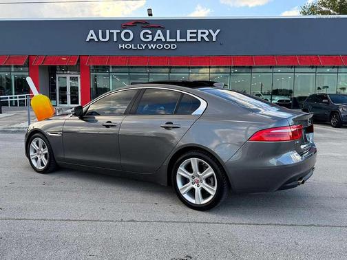 2018 Jaguar XE 25t Premium