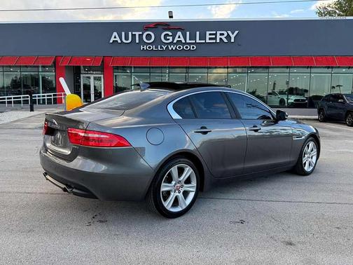 2018 Jaguar XE 25t Premium