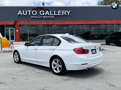 White 2014 BMW 320 i