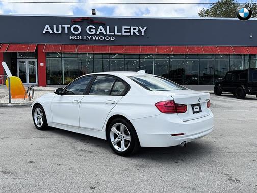 White 2014 BMW 320 i