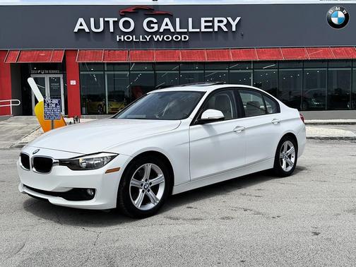 White 2014 BMW 320 i