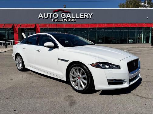 2018 Jaguar XJ XJ R-Sport