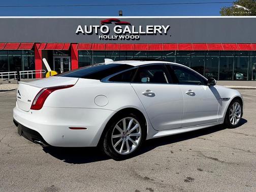 2018 Jaguar XJ XJ R-Sport