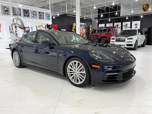 2018 Porsche Panamera 4