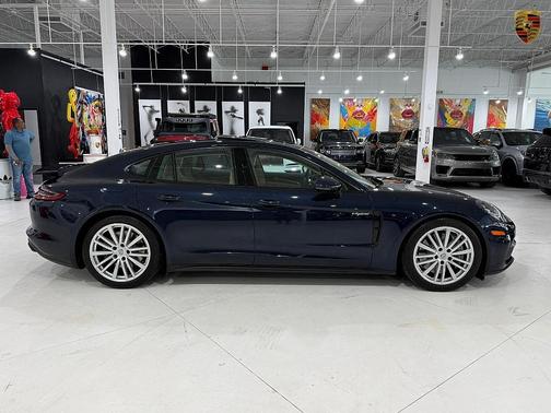 2018 Porsche Panamera 4
