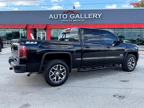 Onyx Black 2017 GMC Sierra 1500 SLT
