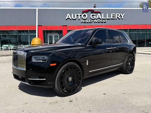 Black 2022 Rolls-Royce Cullinan LOW MILES