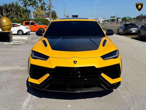 2024 Lamborghini Urus Performante