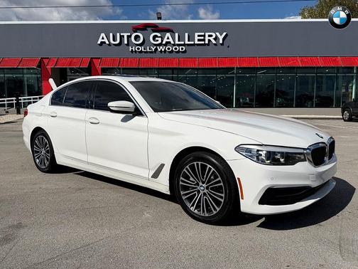 2020 BMW 530 
