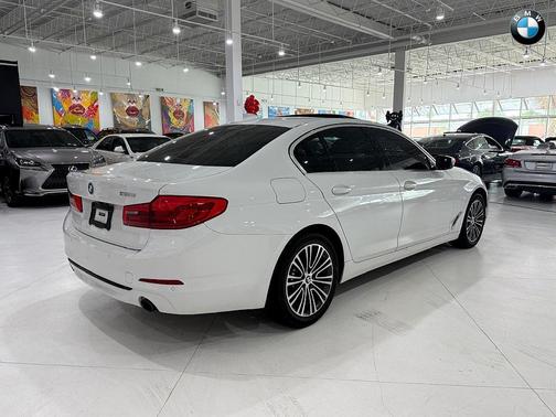 2020 BMW 530 