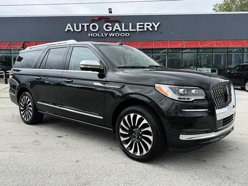 Manhattan Green Metallic Premium Colorant 2022 Lincoln Navigator Black Label