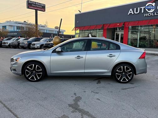 2017 Volvo S60 T5 Dynamic