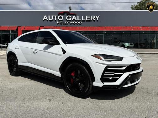 White 2021 Lamborghini Urus