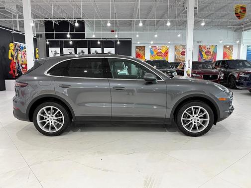 2022 Porsche Cayenne Cayenne