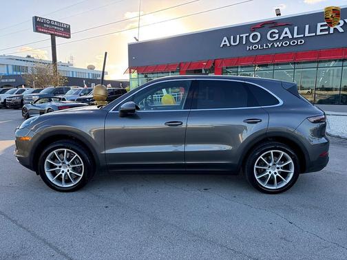 2022 Porsche Cayenne Cayenne