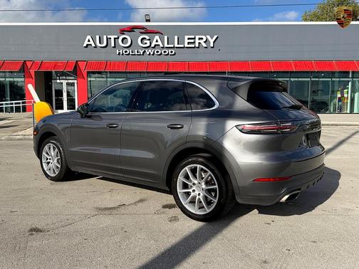 2022 Porsche Cayenne Cayenne