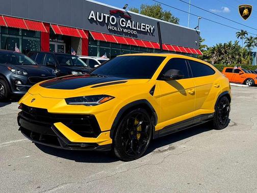 2024 Lamborghini Urus Performante