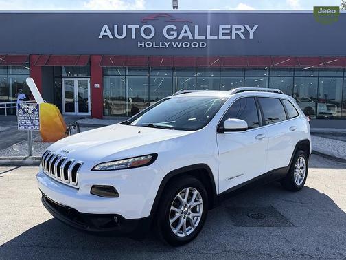 Bright White Clearcoat 2016 Jeep Cherokee Latitude
