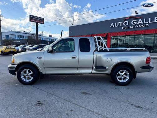 2000 Ford F-150 XLT SuperCab Flareside