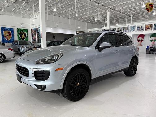 2017 Porsche Cayenne Platinum Edition
