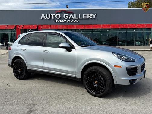 2017 Porsche Cayenne Platinum Edition