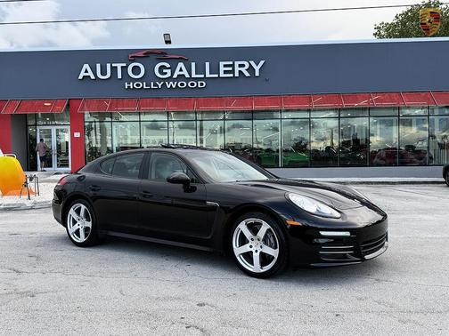 Black 2014 Porsche Panamera 4