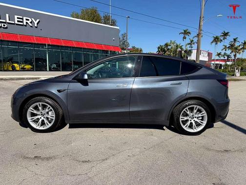 2021 Tesla Model Y Long Range Dual Motor All-Wheel Drive