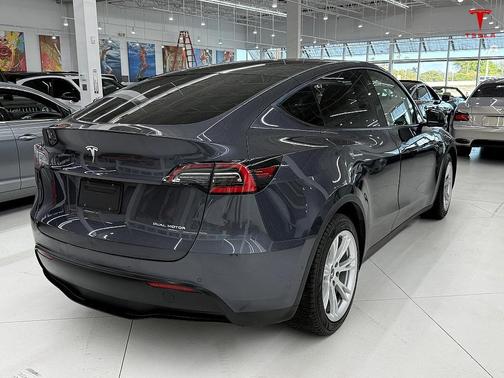 2021 Tesla Model Y Long Range Dual Motor All-Wheel Drive