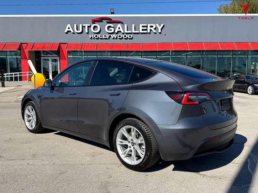 2021 Tesla Model Y Long Range Dual Motor All-Wheel Drive