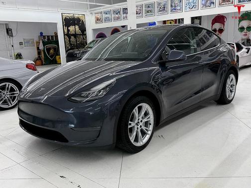 2021 Tesla Model Y Long Range Dual Motor All-Wheel Drive