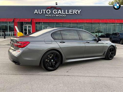 2019 BMW 750 I
