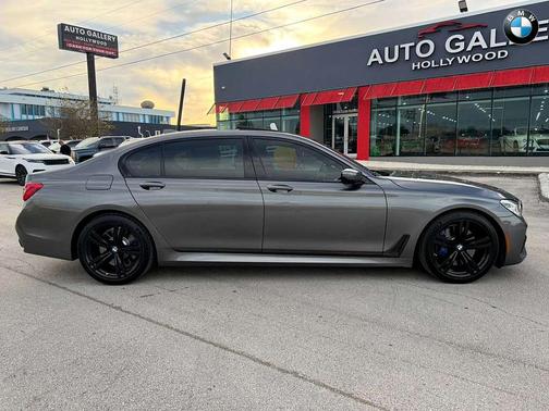 2019 BMW 750 I