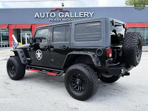 Black Clearcoat 2012 Jeep Wrangler Unlimited Rubicon