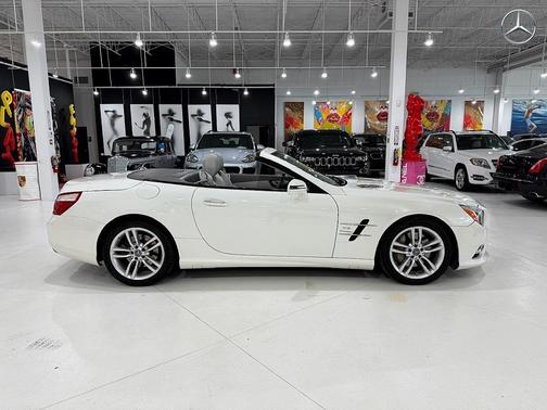 2013 Mercedes-Benz SL-Class 44,000 MILES 1 OWNER magic panoramic roof