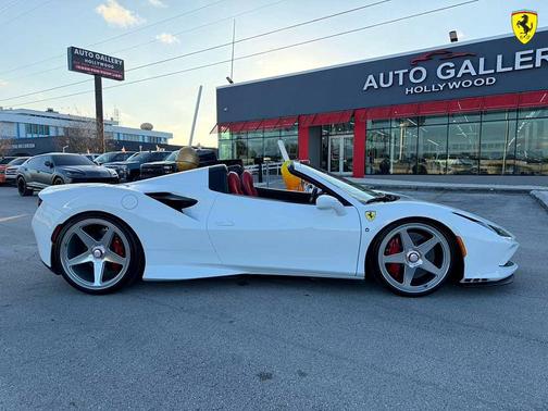 2022 Ferrari F8 Spider *CARBON FIBRE, HUGE MSRP