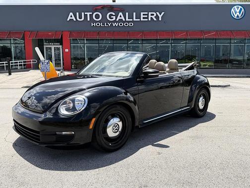 Black 2013 Volkswagen Beetle 2.5L