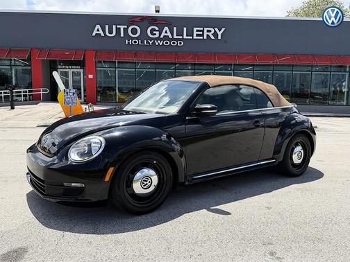 Black 2013 Volkswagen Beetle 2.5L