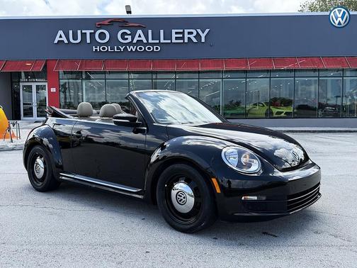 Black 2013 Volkswagen Beetle 2.5L