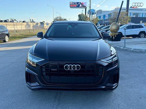 2020 Audi Q8 55 Premium Plus